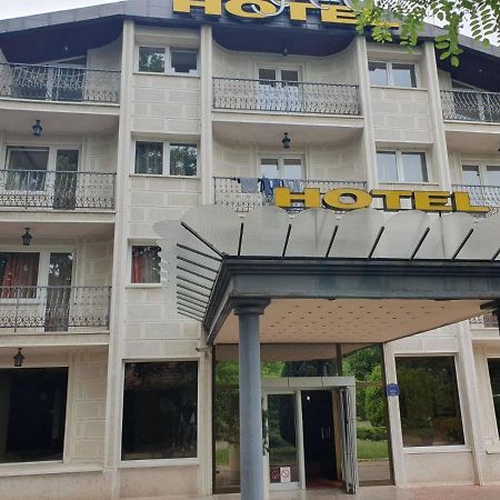Hotel Sajam Novi Sad Bagian luar foto