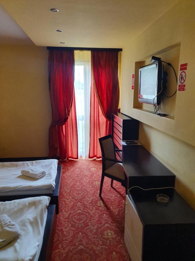 Hotel Sajam Novi Sad Bagian luar foto