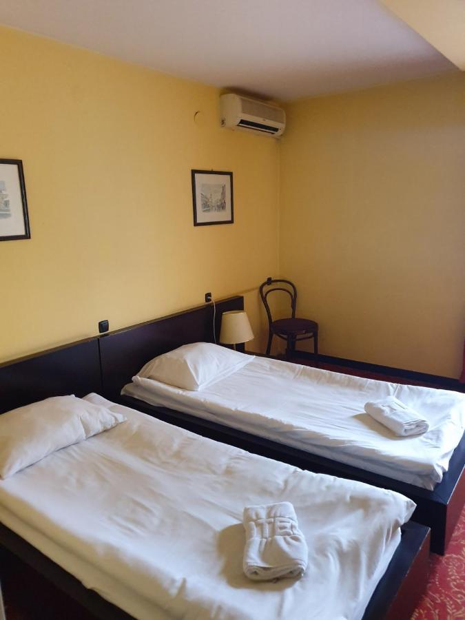 Hotel Sajam Novi Sad Bagian luar foto
